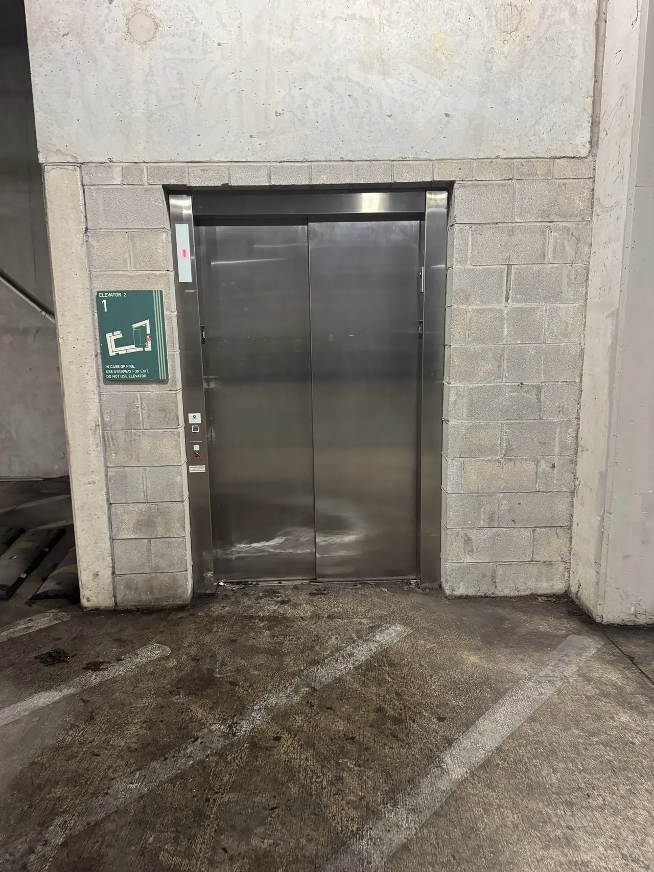 Elevator on the 1st floor